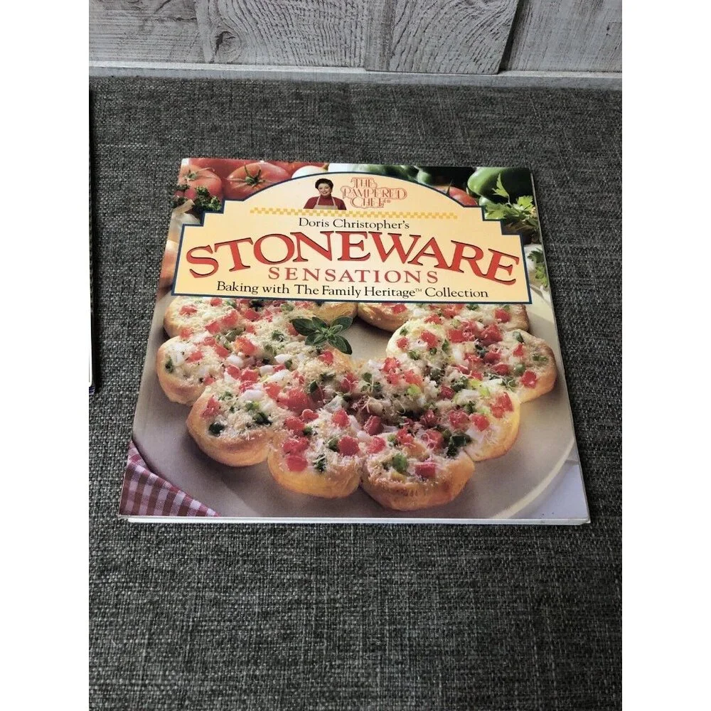 The Pampered Chef Stoneware Sensations & More Baking Family Heritage Set of 2